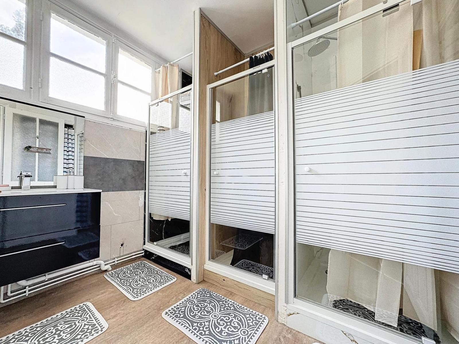 A1 Champagne Residence - 200 M2 14 Personnes 2 Toilets 4 Showers - Hyper Centre - Chalons En Champagne ภายนอก รูปภาพ
